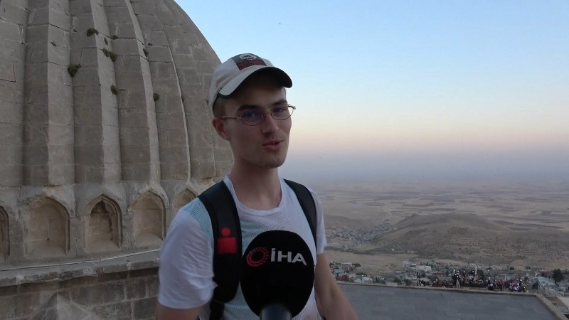 Hayranı olduğu Türk DJ'yi taklit etmek için Amerika’dan Mardin’e geldi