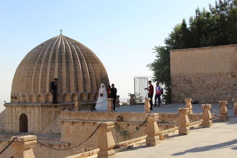 Gelin ve damatların dış mekan çekim tercihi Zinciriye Medresesi oldu: Yurt dışından gelenler bile var