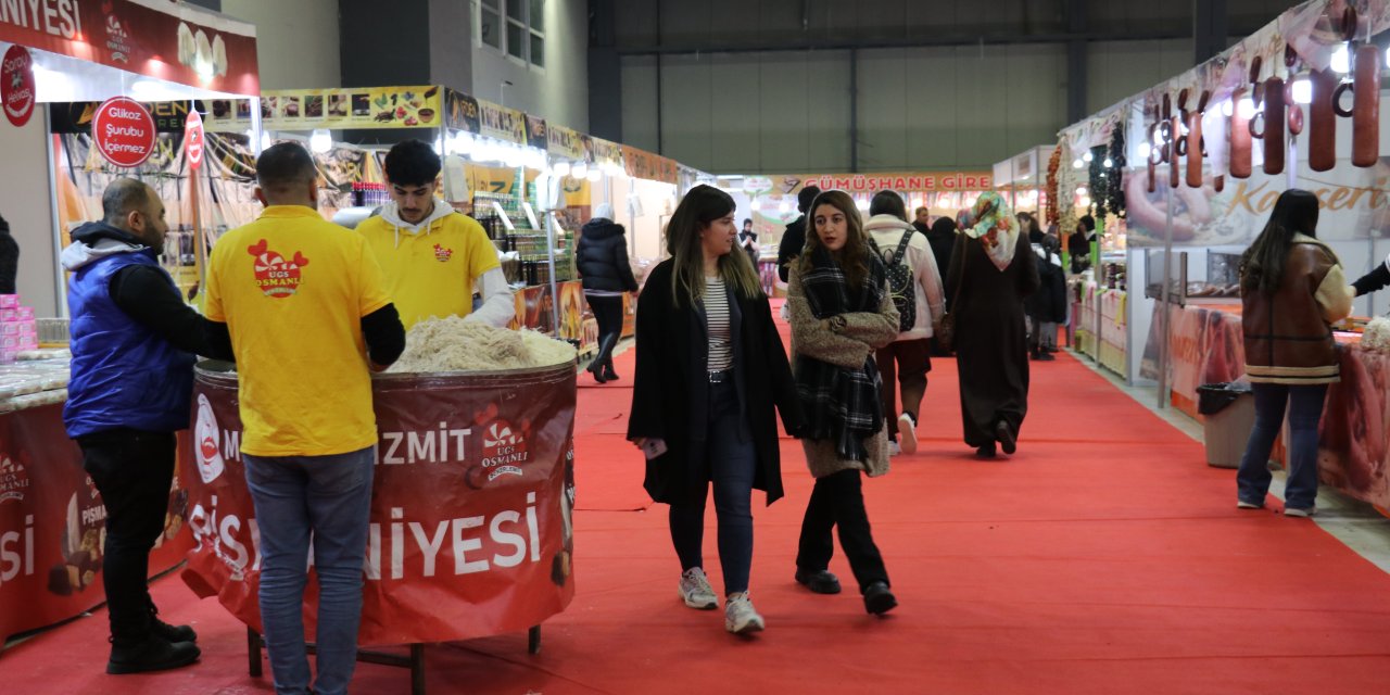 8’inci  Van ‘Yöresel Ürünler ve Hediyelik Eşya Fuarı’ açıldı