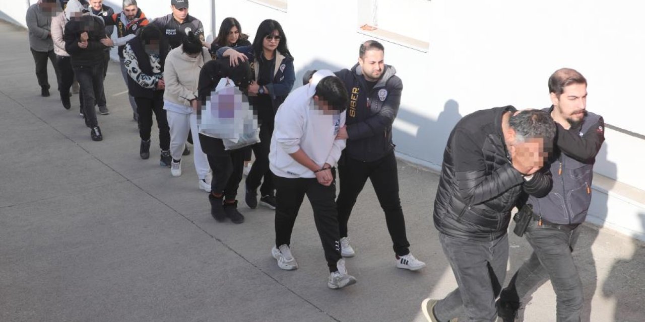Şırnak’ın dahil olduğu 20 ilde operasyon: 30 milyar TL dolandıran şebekeden 74 kişi tutuklandı