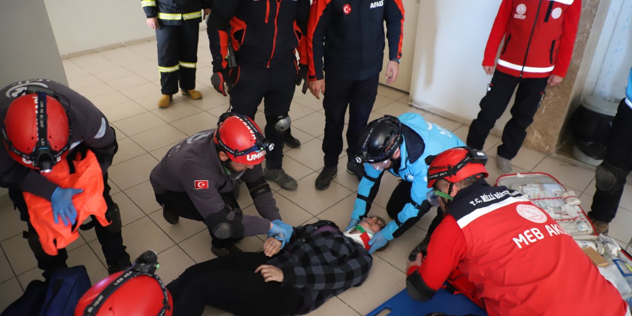 Komşu ilde büyük deprem tatbikatı