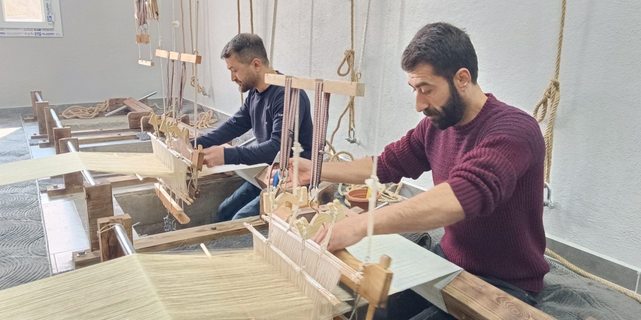 Asırlık yöresel kıyafetler “Onlara” emanet