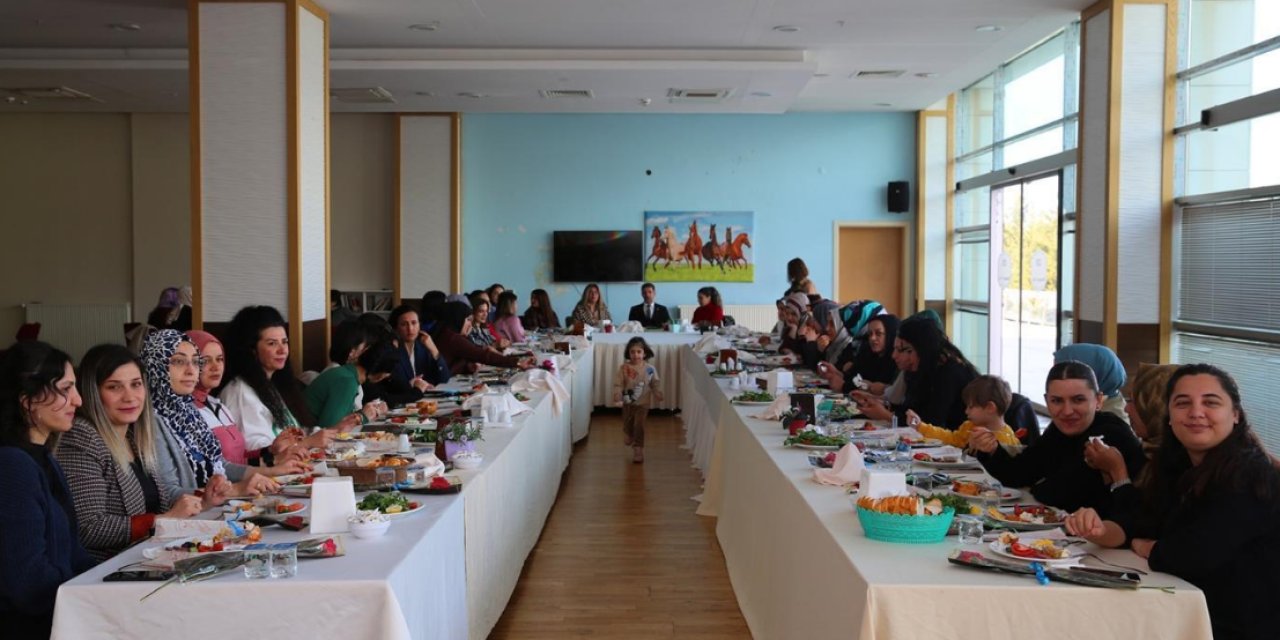 Şırnak Üniversitesi'nden kadınlara özel kahvaltı programı