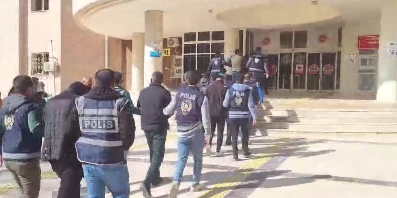 4 ilde telefon dolandırıcılığı operasyonu: 17 tutuklama