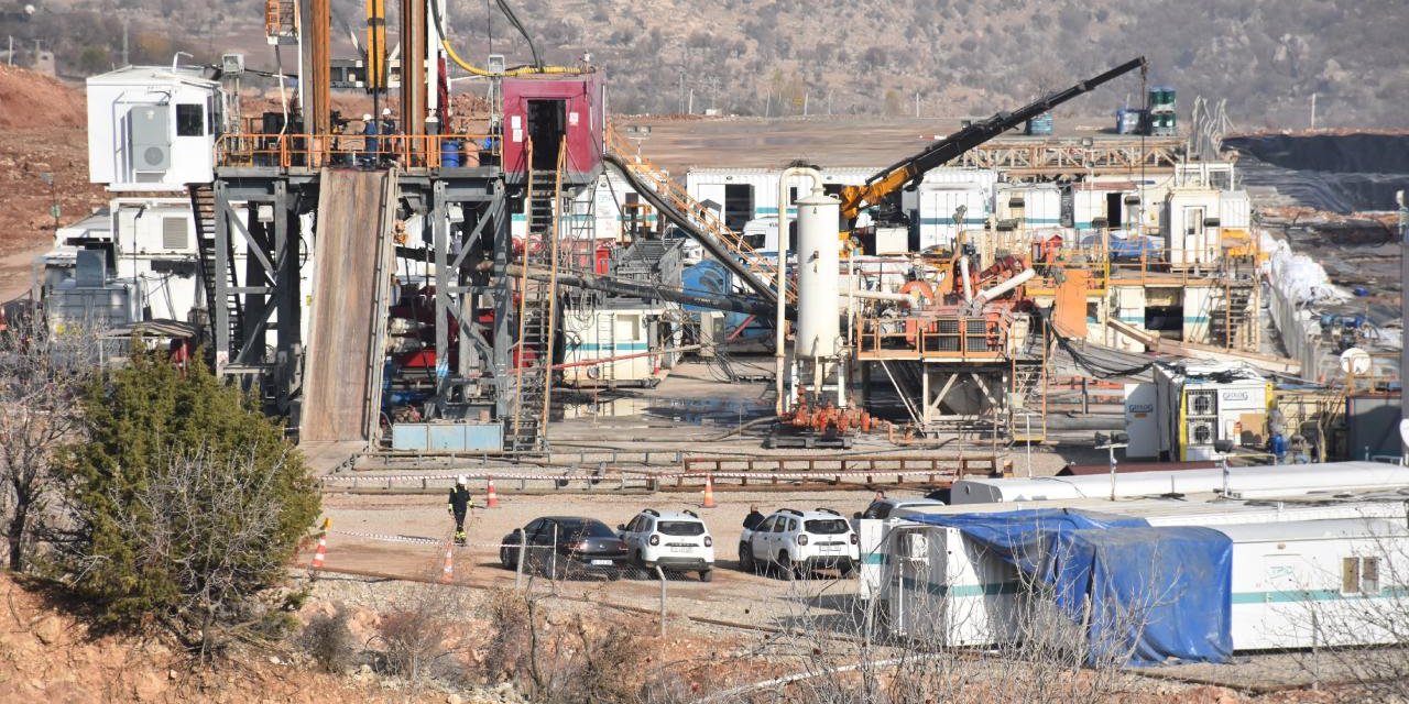 Bakan Bayraktar açıkladı! Gabar'da sevindiren petrol gelişmesi