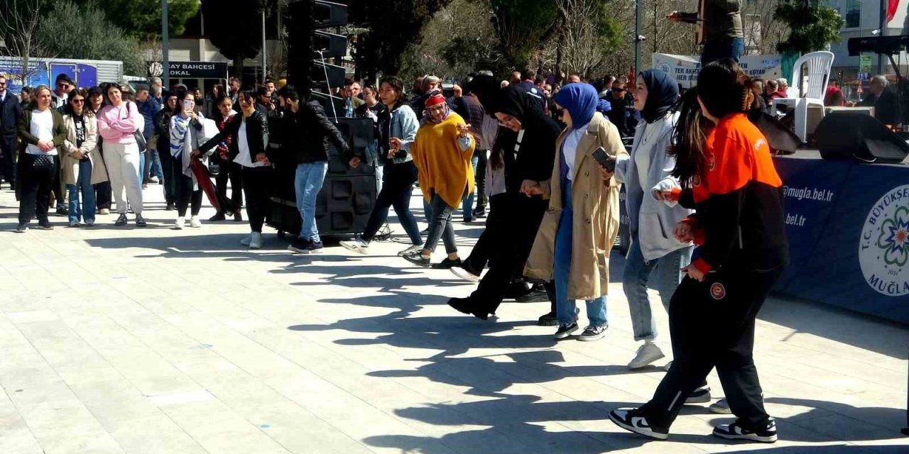 Karadenizli ve Muğlalılar bu festivalde bir araya geldiler! Birlik görüntüsü takdir topladı
