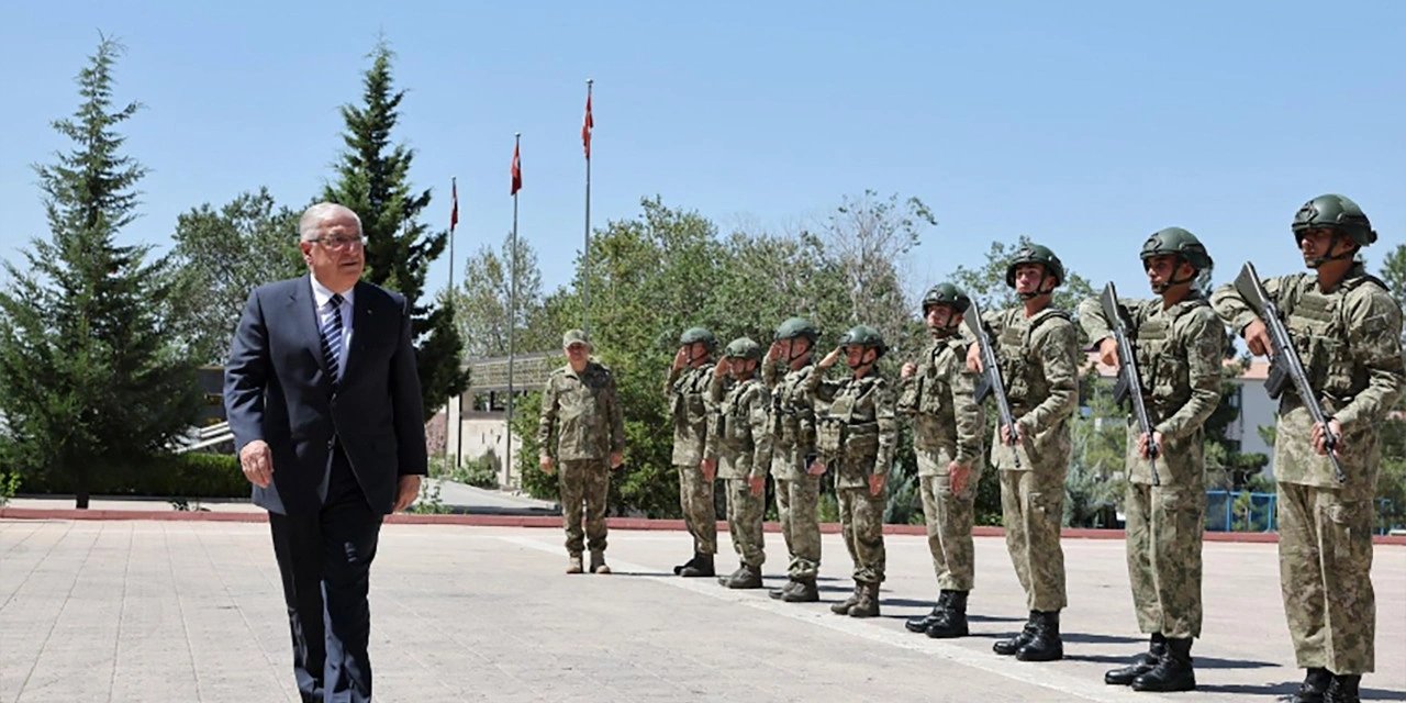 Milli Savunma Bakanı Güler Şırnak’ta