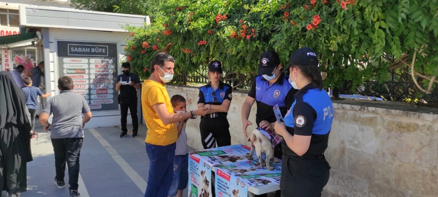 Cizre Polisi Vatandaşlara “HAYDİ” uygulamasını anlattı