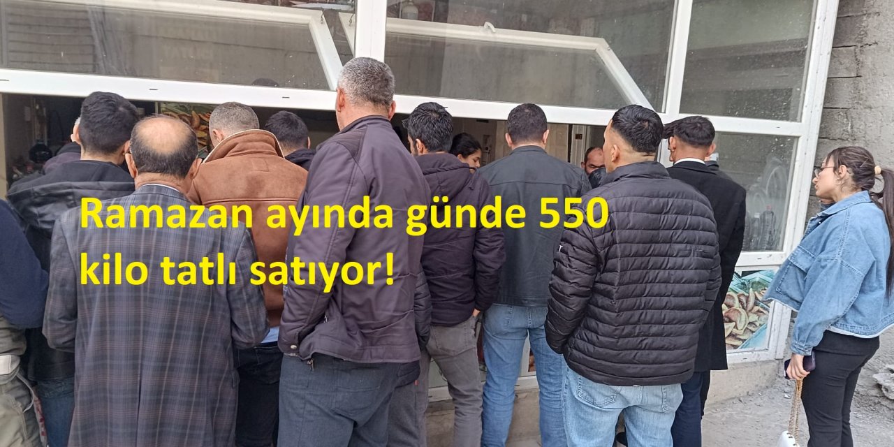 Ramazan ayında günde 550 kilo tatlı satıyor!