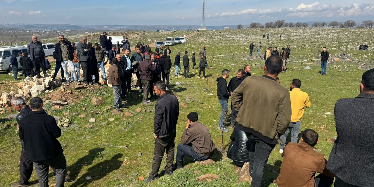 Kırsal alandaki meraların satıldığı iddiası;Mahalleliden protesto yürüyüşü