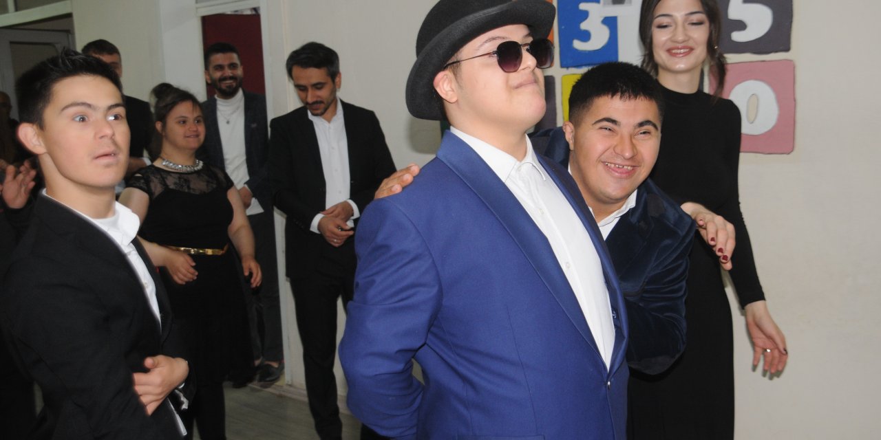 Özdemir,”Down sendromu, genetik bir farklılık, bir kromozom anomalisidir”
