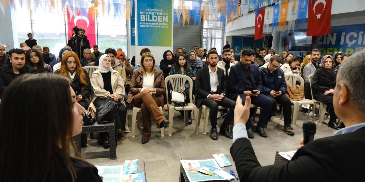 Diyarbakır Belediye Başkan Adayı Bilden, "Gençlerin yeri dağ değil, üniversitelerdir"