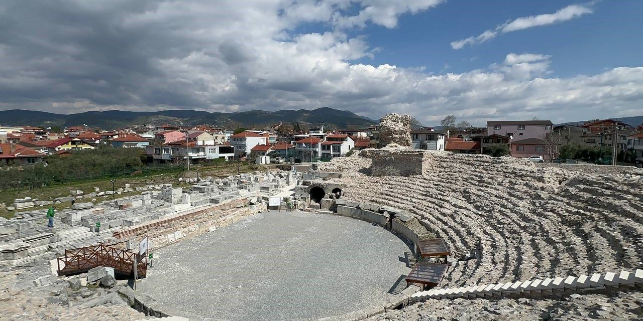 1800 yıllık İznik Roma Tiyatrosu turizme kazandırıldı