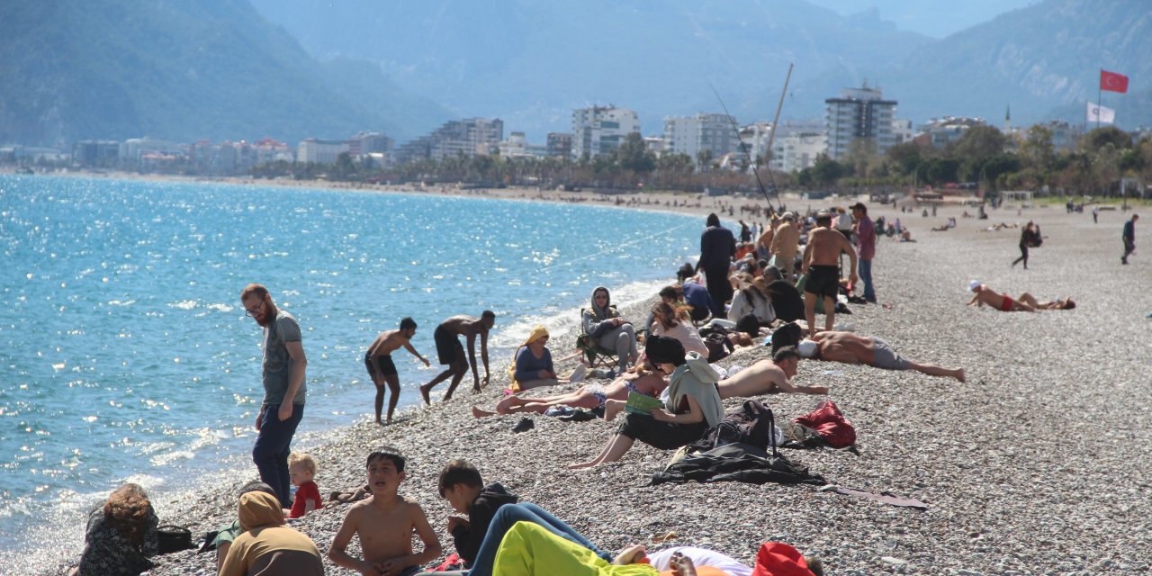Türkiye'nin doğusu Kara Kışı, Batısı Yazı yaşıyor