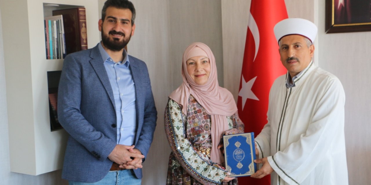 Ukrayna’dan tur rehberi olarak geldiği Diyarbakır’da Müslüman oldu