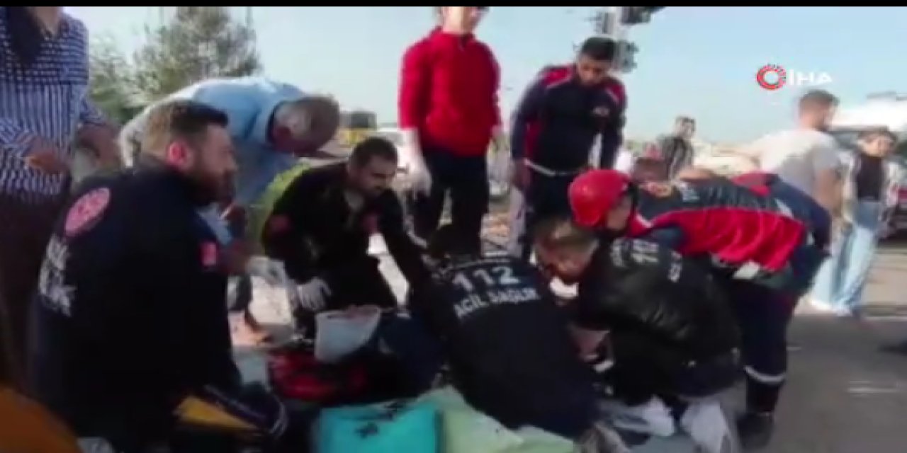 Kızıltepe'de Tır ile Halk Otobüsü Çarpıştı: 18 Yaralı