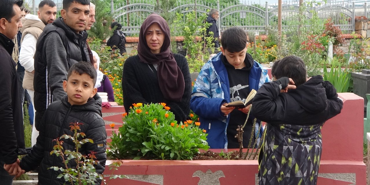 Diyarbakır’da hüzünlü bayram ziyareti