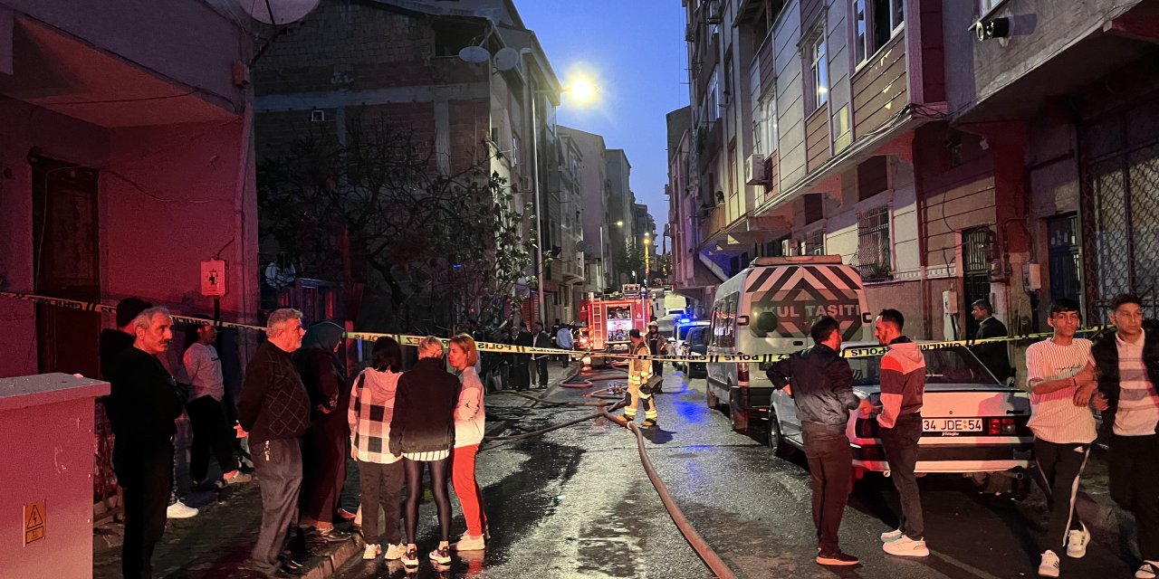 Bağcılar’da Gecekondu alev topuna döndü