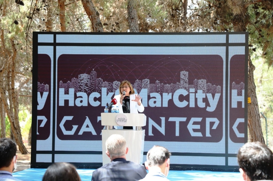'AKILLI ŞEHİR HACKATHONU' START ALDI