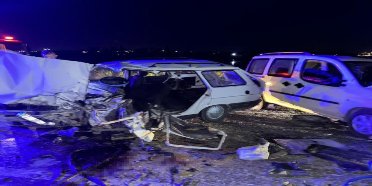 Şanlıurfa’da iki aracın kafa kafaya çarpışması sonucu 1 ölü, 2’si ağır 5 yaralı
