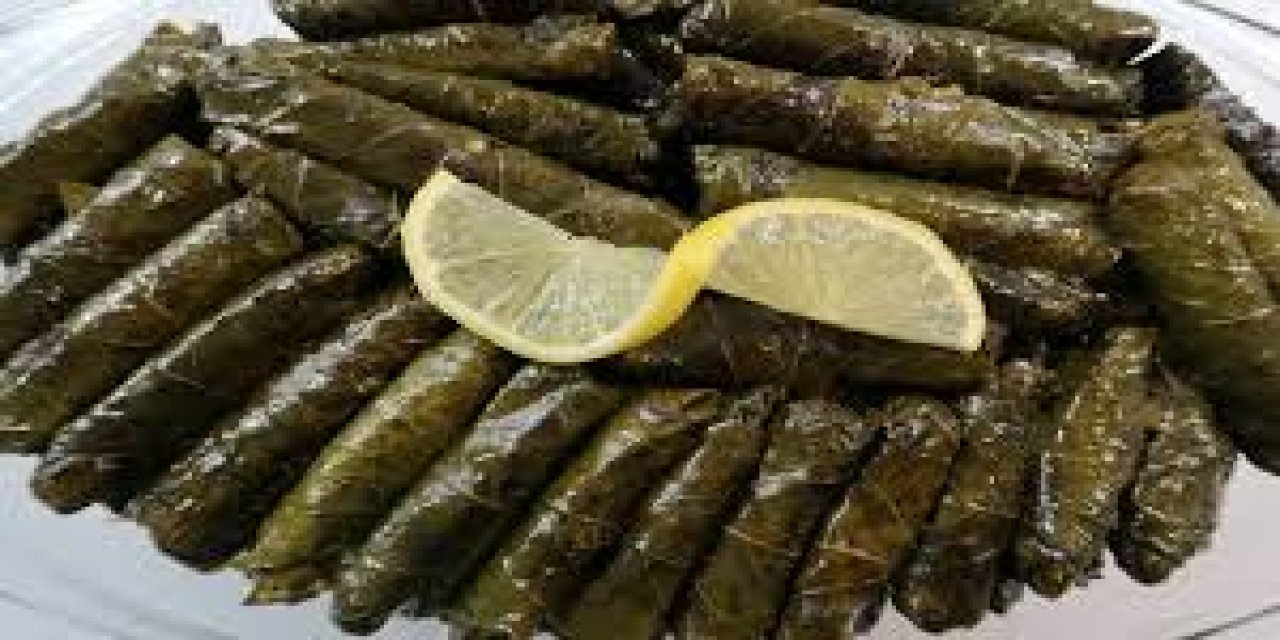 Asma yapraklarıyla lezzetli yaprak sarma pişirmenin püf noktası; Lezzetine hayran kalacaksınız