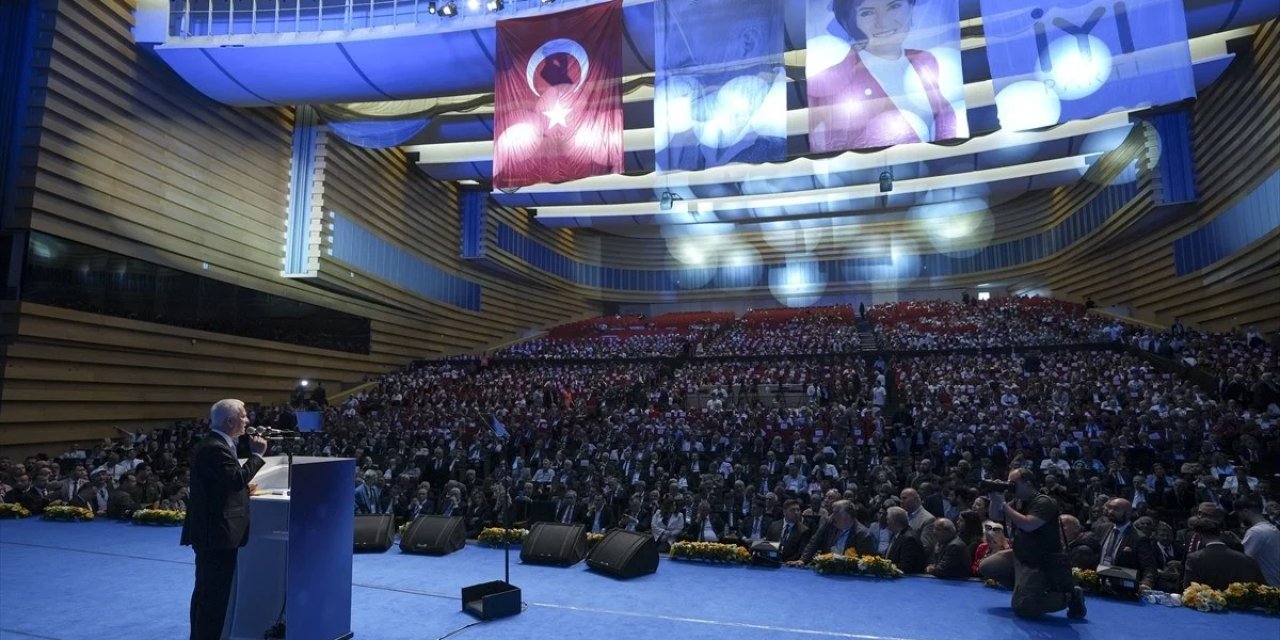 İYİ Parti kurultayında seçim 2. tura kaldı