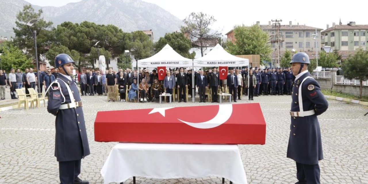 Karakol komutanı trafik kazasında hayatını kaybetti