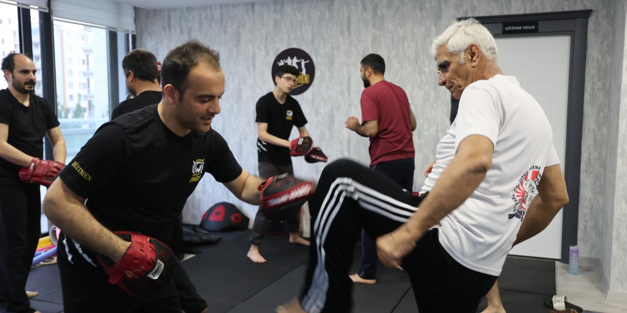 62 yaşında Pars sporuyla sağlığına kavuştu