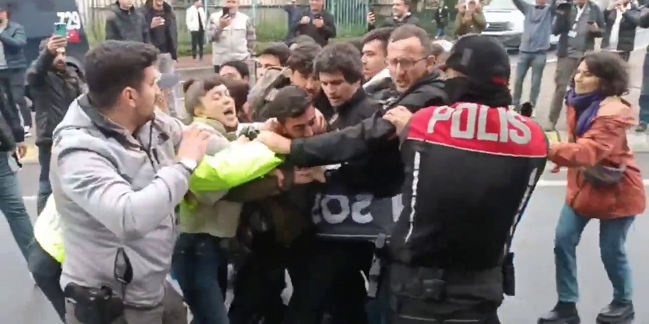 İstanbul'da 1 Mayıs Kutlamaları Müdahalelerle Başladı: Çok Sayıda Gözaltı Var