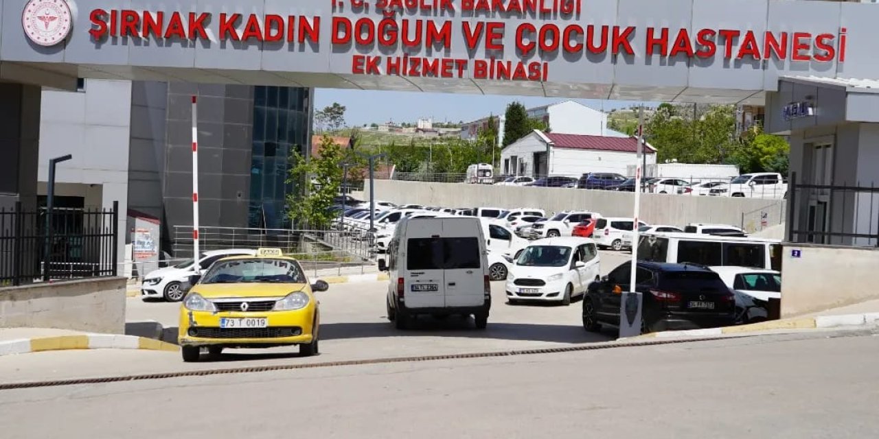 Şırnak'ta doktor sorunu bitmiyor; Kadın doğum doktorları ameliyatta, Poliklinikler boş, vatandaş isyan ediyor !