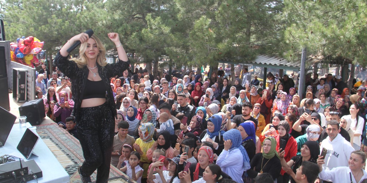 Baharın gelişi Hıdırellez Şenliği kutlanmaya başlandı