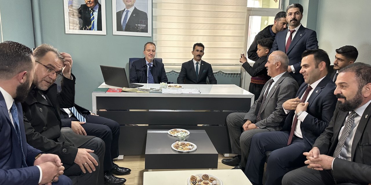 “Hakkari’de bir belediye almak, diğer illerimizden 10 belediye almakla eş değer”