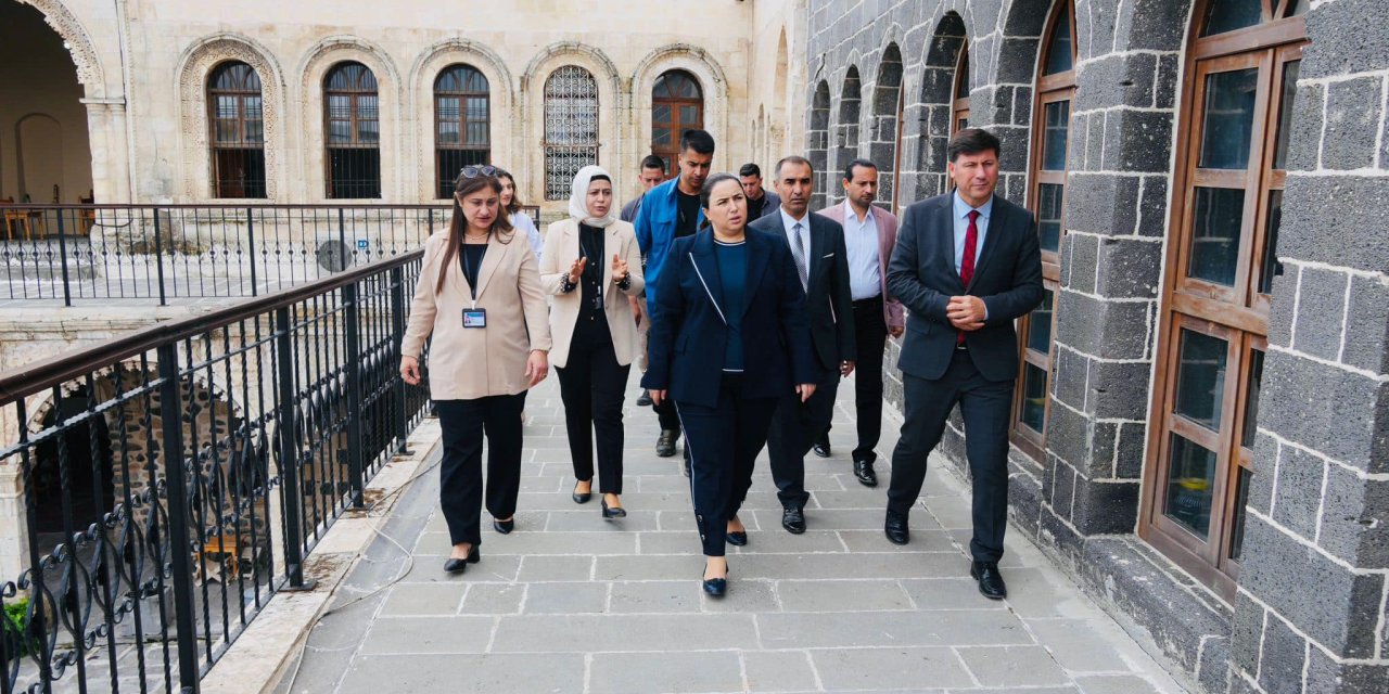 Kaymakam Nazlı Demir’den Dengbej Kültür ve Sanat Merkezine ziyaret