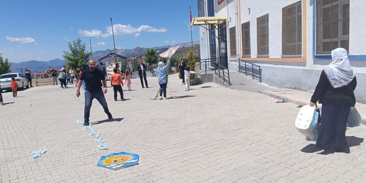 Şırnak’ta ‘uçurtma şenliği’ büyük ilgi gördü