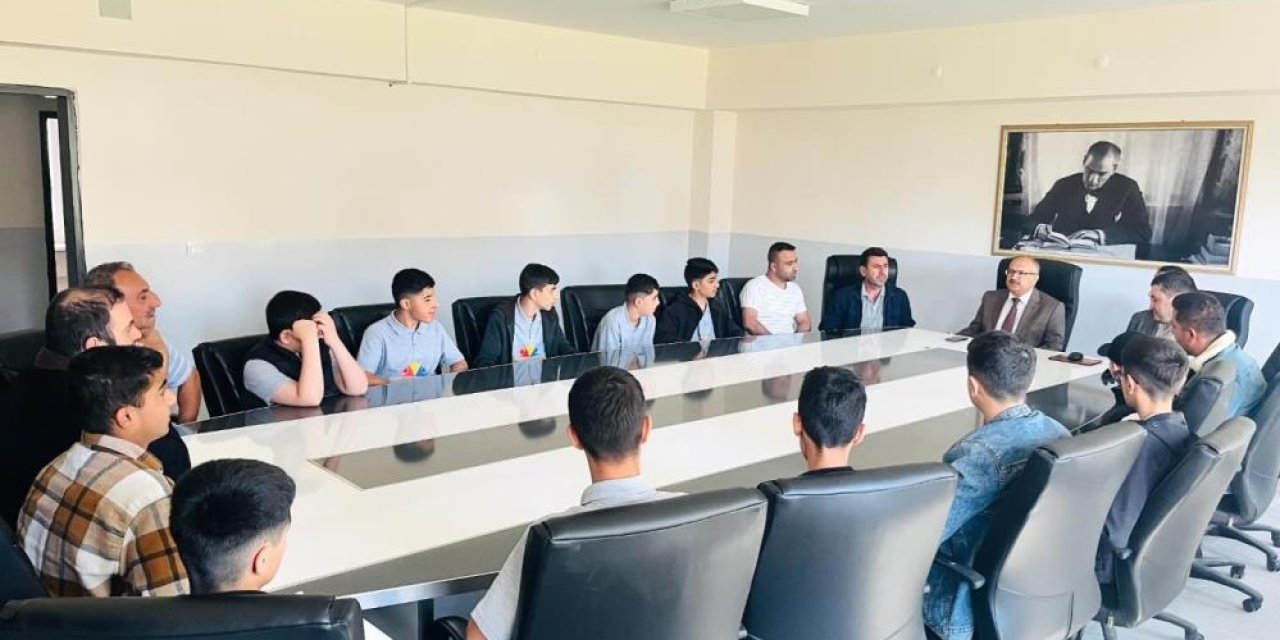 “Vefalı Gönüller, Vefakar Şehirler” projesi için Siirt'li öğrenciler Gediz’de