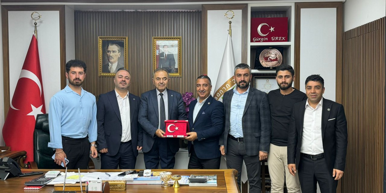 Uludere Belediye Başkanı Sağlık-Sen Heyetini makamında ağırladı