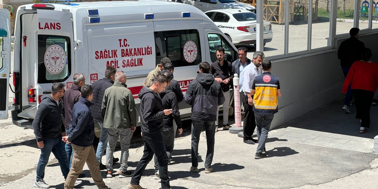 Askeri araç kaza yaptı: 11 yaralı