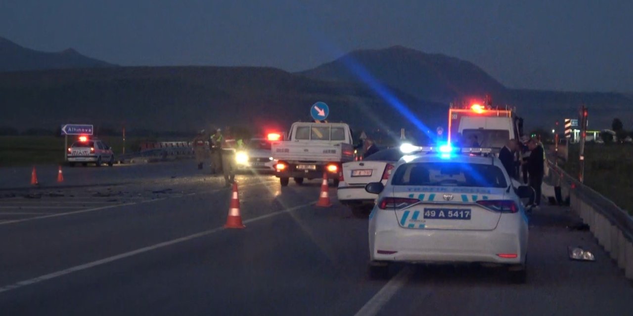 Muş'ta Korkunç Kaza: 3 Ölü, 5 Yaralı