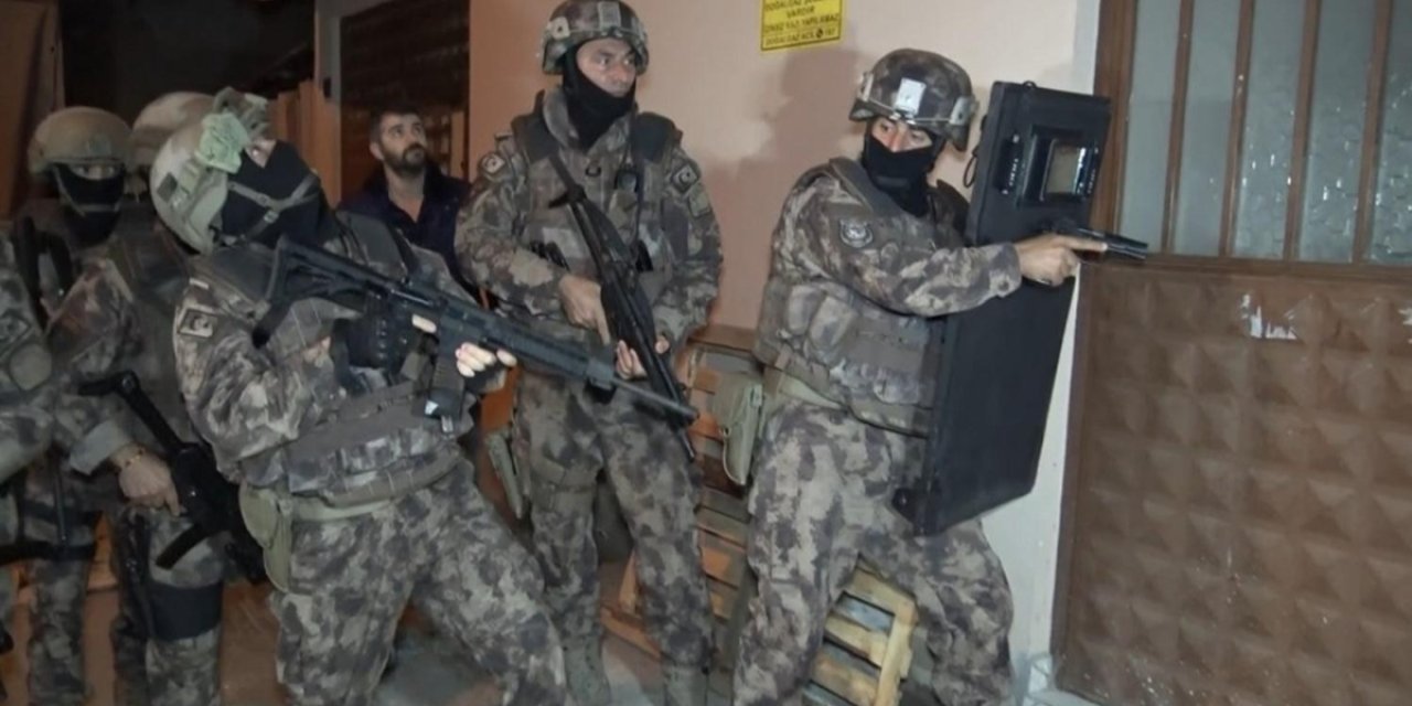 “17 ilde ‘NARKOÇELİK-18 operasyonu 1 ton 57 kilogram uyuşturucu madde ve 16 milyon 218 bin adet uyuşturucu hap ele geçirildi”