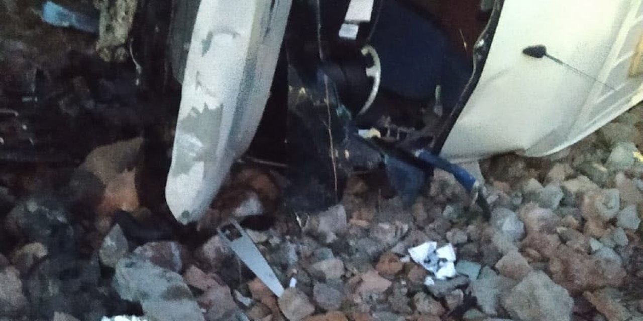 Van'a giden minibüs şarampole yuvarlandı: 1 ölü, 11 yaralı