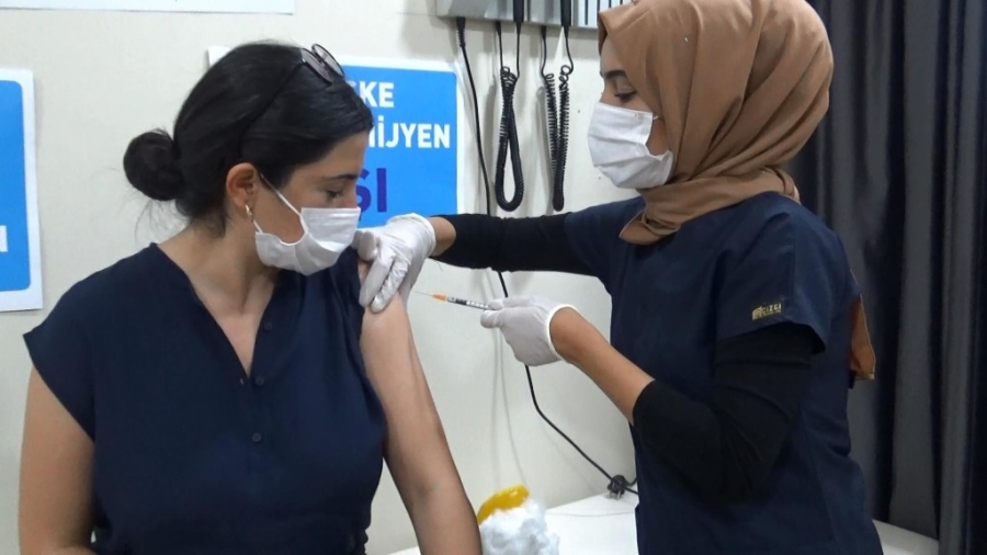Özel Bower Hastanesi Başhekimi Dr. Avar: ''Hastalarımızın yüzde 90’ı aşısız''