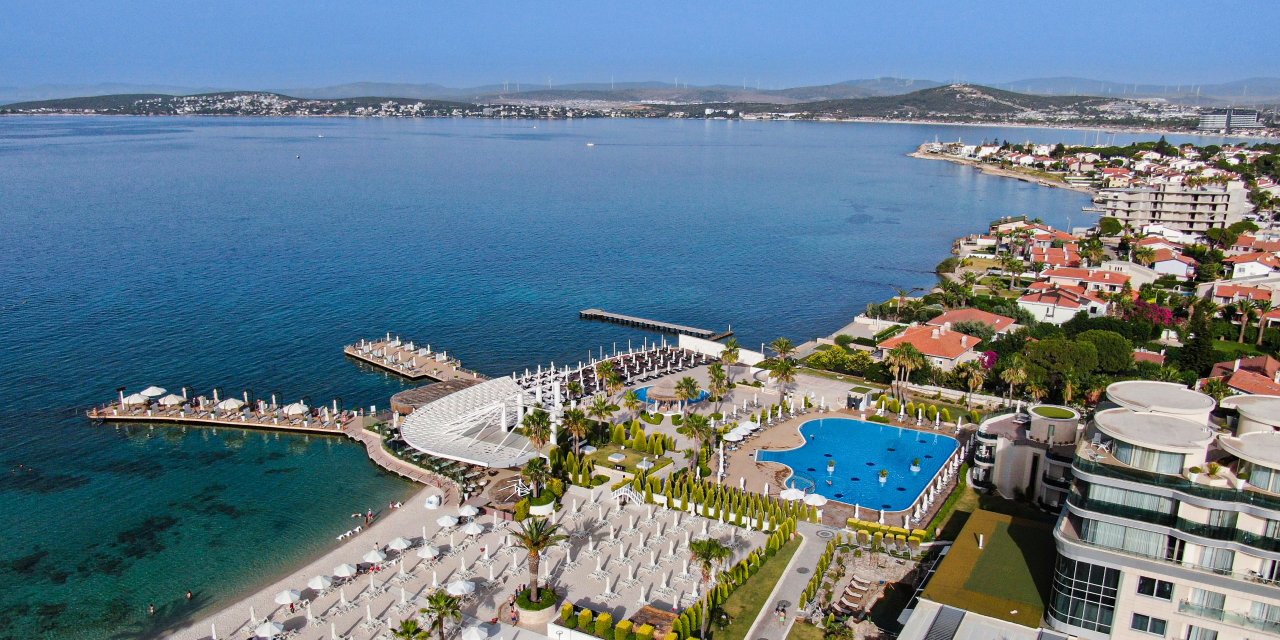 Ünlü tatil merkezi Çeşme'ye bayram piyangosu