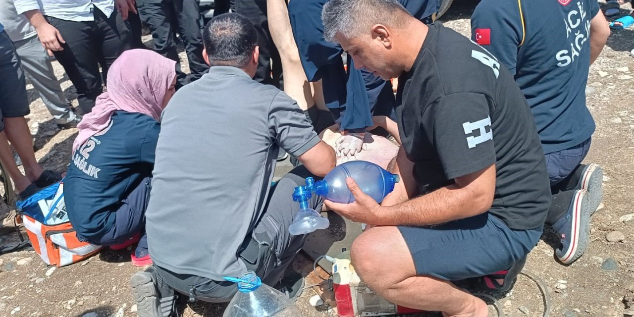 Bayram ziyareti için Batman'a gelen genç, çayda hayatını kaybetti