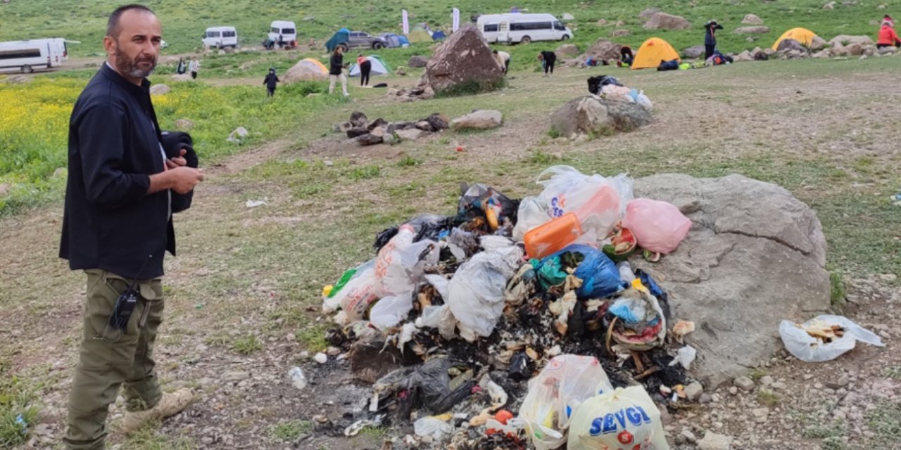 Hakkari'nin Doğa harikası Cennet ve Cehennem Vadisi çöplüğe döndü