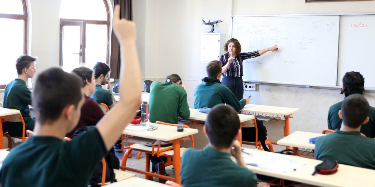 Öğretmenlik Meslek Kanunu Teklifi ile Milli Eğitim Akademisi geliyor
