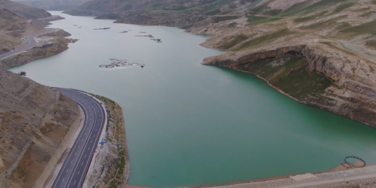 Van'da rekor yağışlar barajları tamamen doldurdu