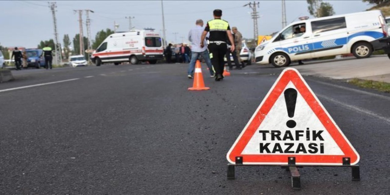 Mersin'de işçileri taşıyan 2 otobüs çarpıştı: 2 ölü 35 Yaralı