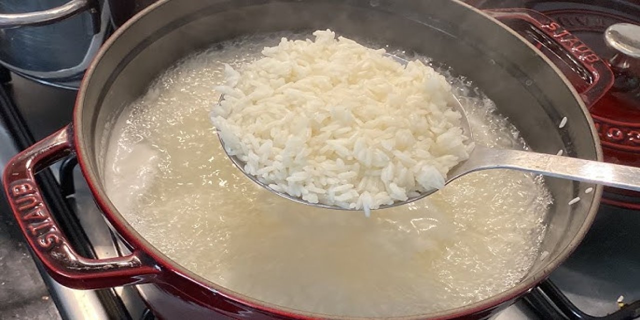 Doğru ölçü çok önemli? Pilav pişirirken dikkat edilmesi gereken ölçüler