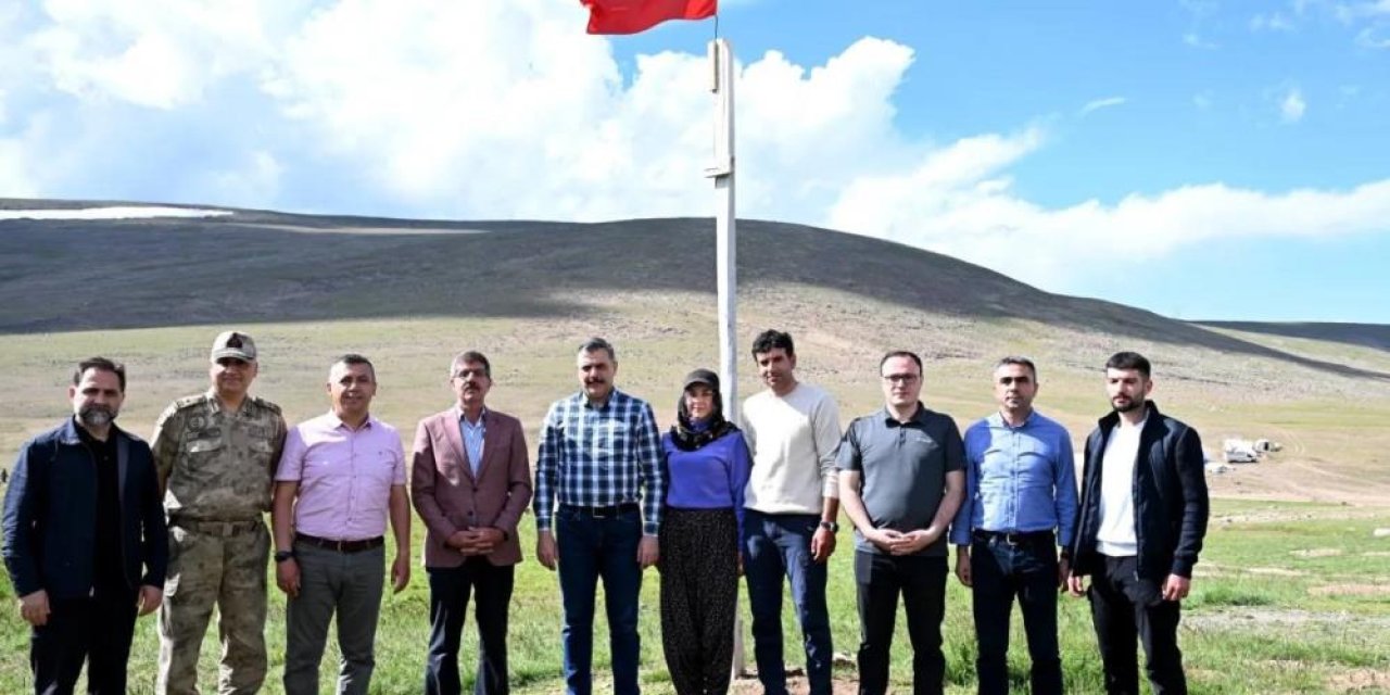 Vali Çiftçi’den göçerlere ziyaret