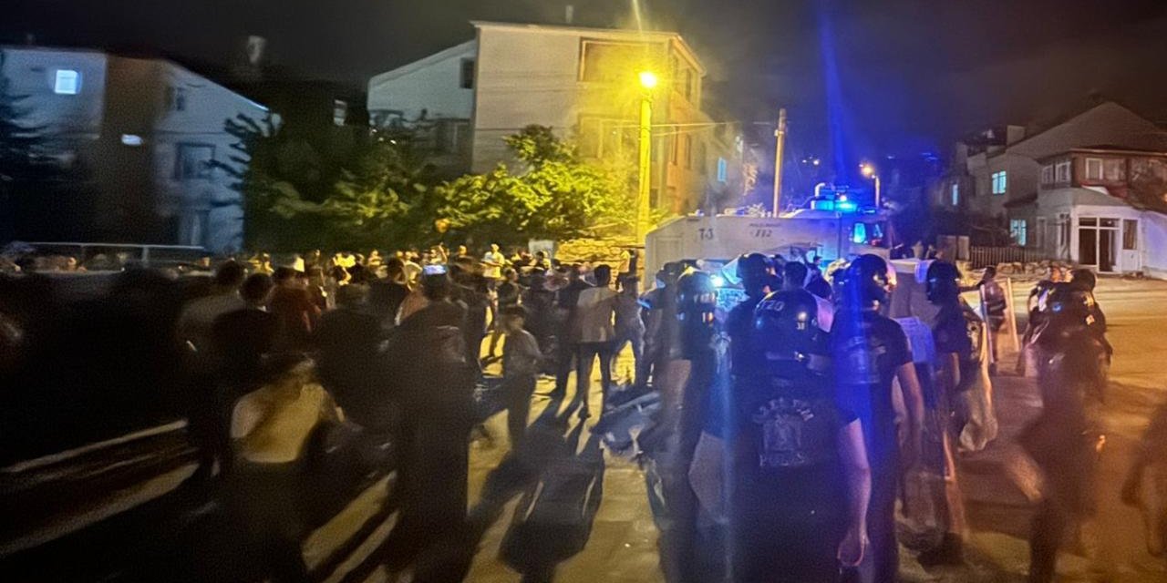 Kayseri'de çıkan olaylarda 21 polis ve 1 itfaiye personeli yaralandı